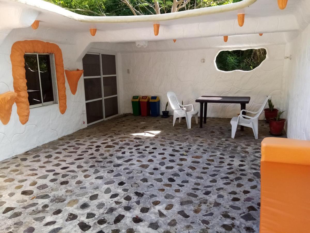 Flintstone Mini-Cave Apartment Poctoy Luaran gambar